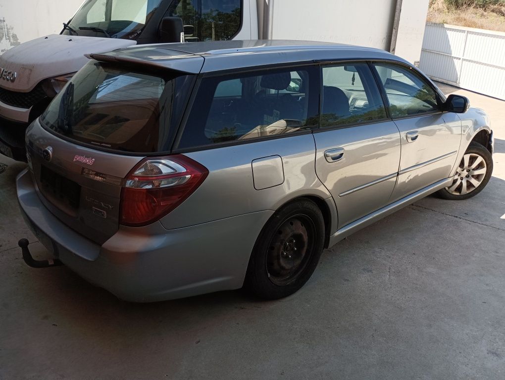 Subaru Legacy 2.0D completa para peças