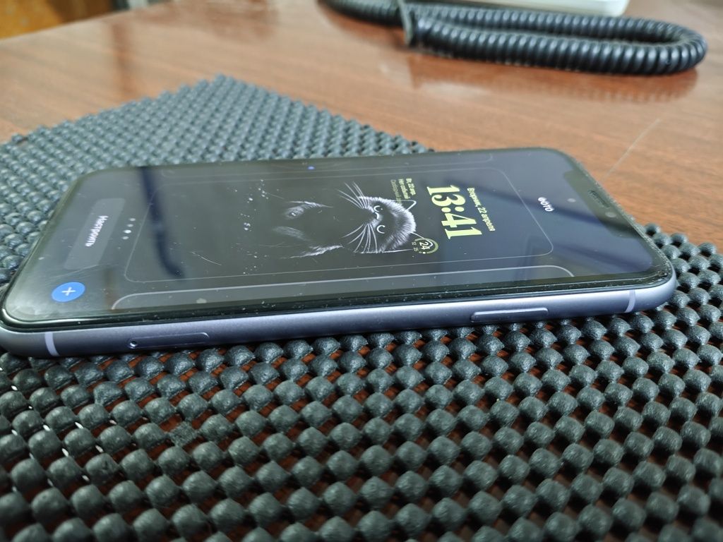 Продаётся iPhone 11  память 64