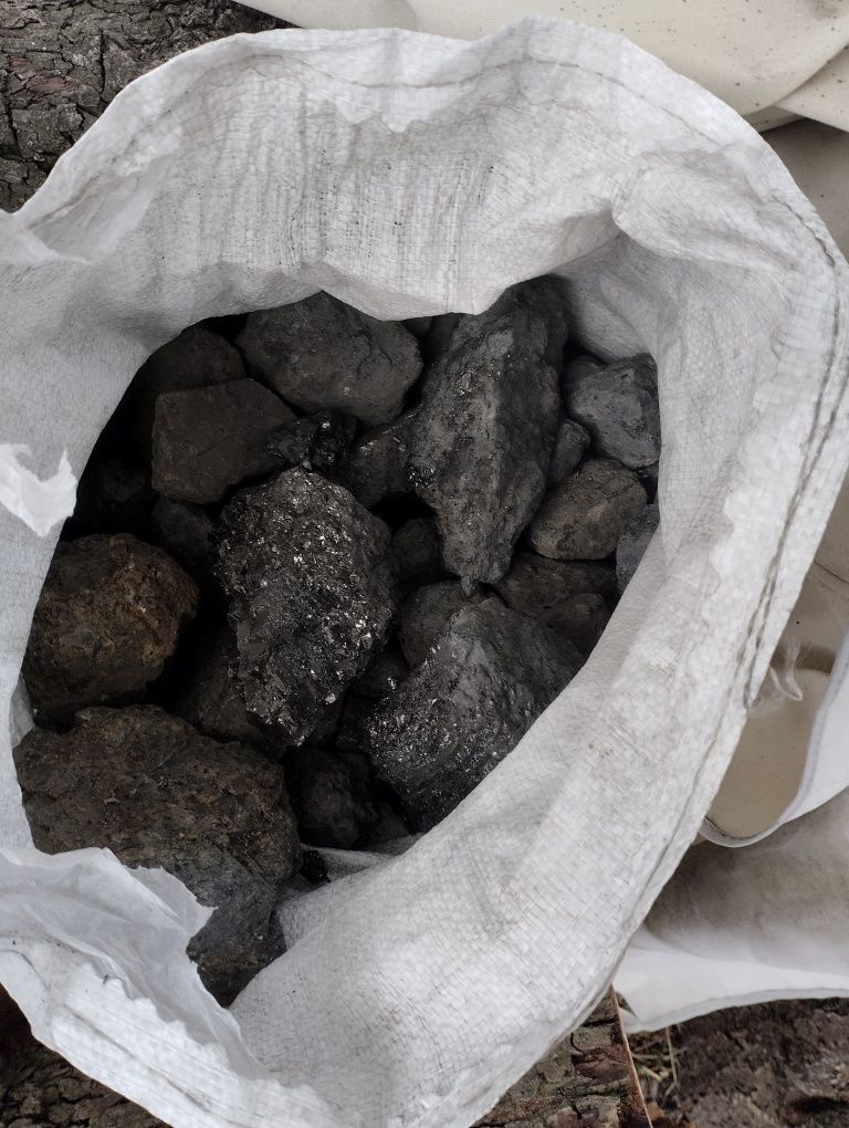 Продам Колоски, Уголь для Печки, Двери деревянные с Коробкой