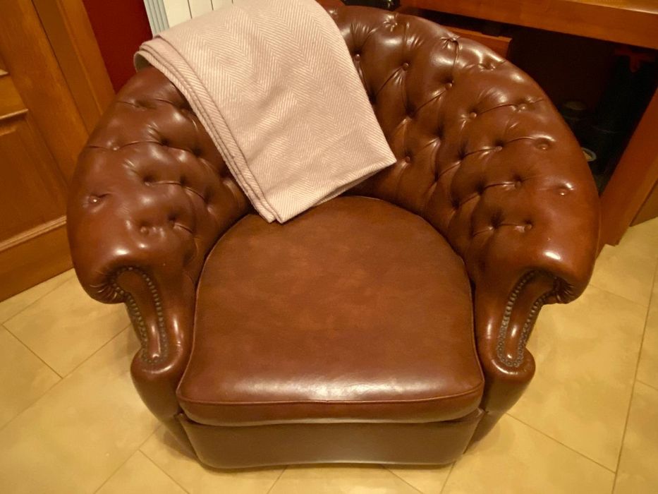 Poltrona toda em Picotiné