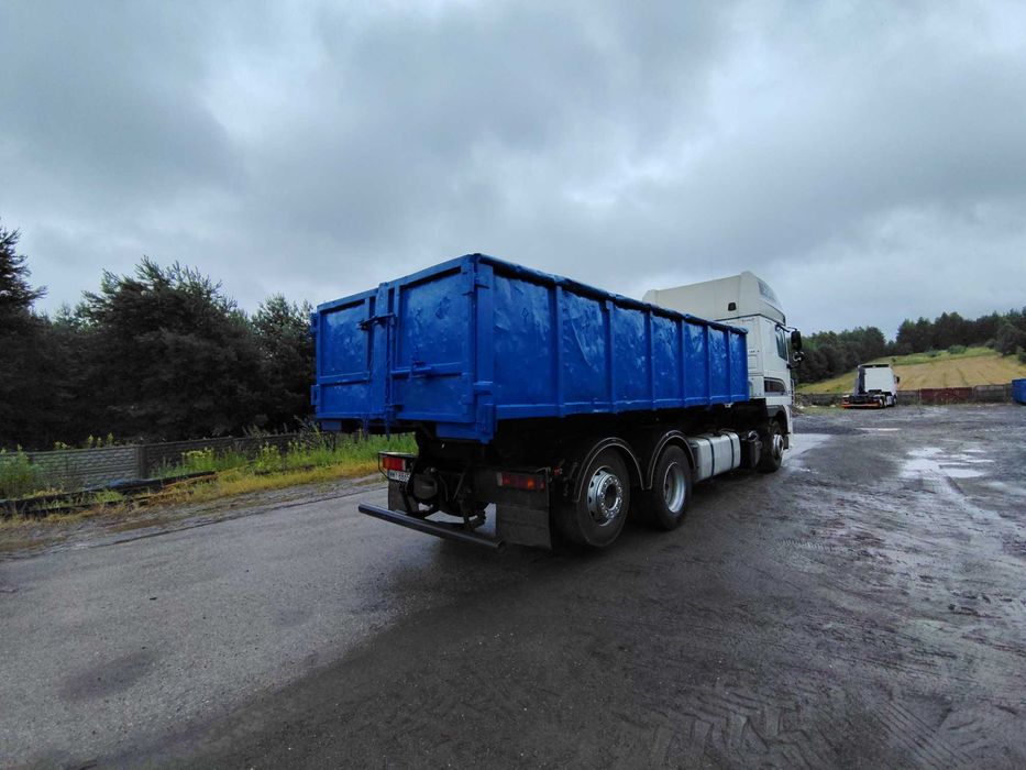 Kontener hakowy platforma Dostępny