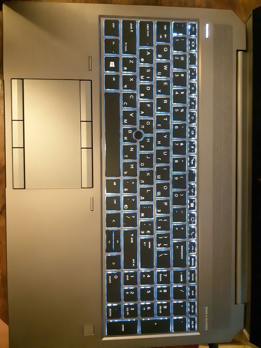 Hp zbook 15 g5 (озу ddr4 32gb, quatro p1000 4 gb(gtx 1050)