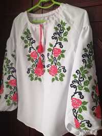 Жіноча блузка-вишиванка