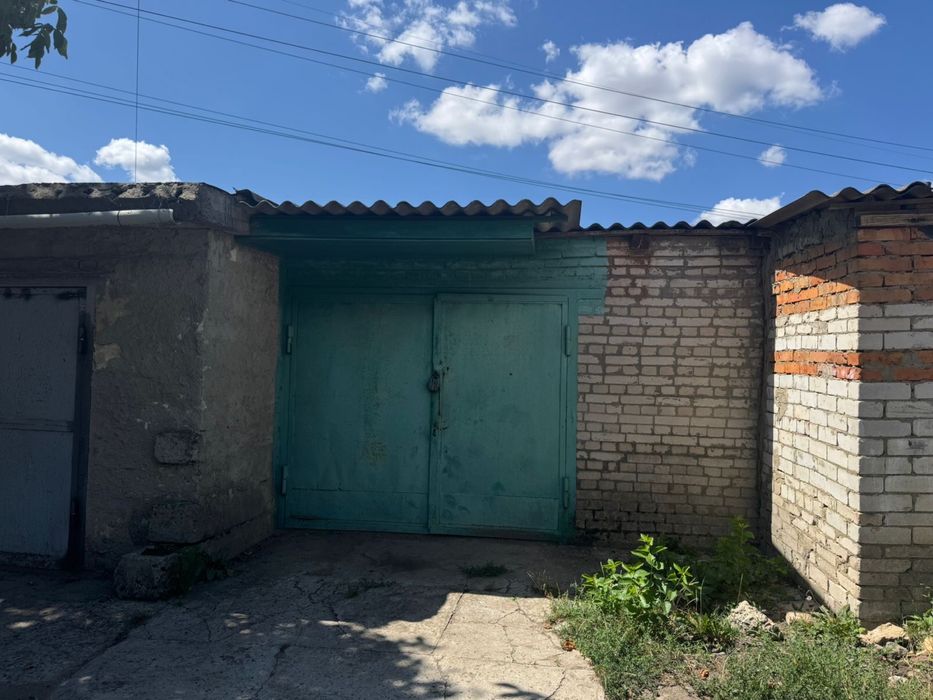 Автомобильный гараж