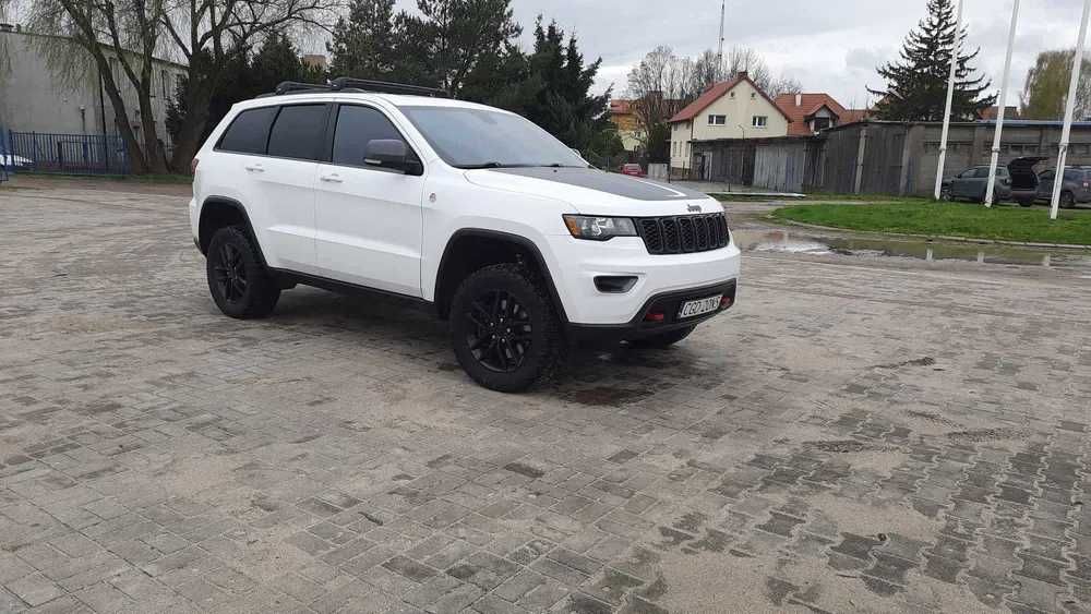 Jeep Grand Cherokee trialhawk 5.7