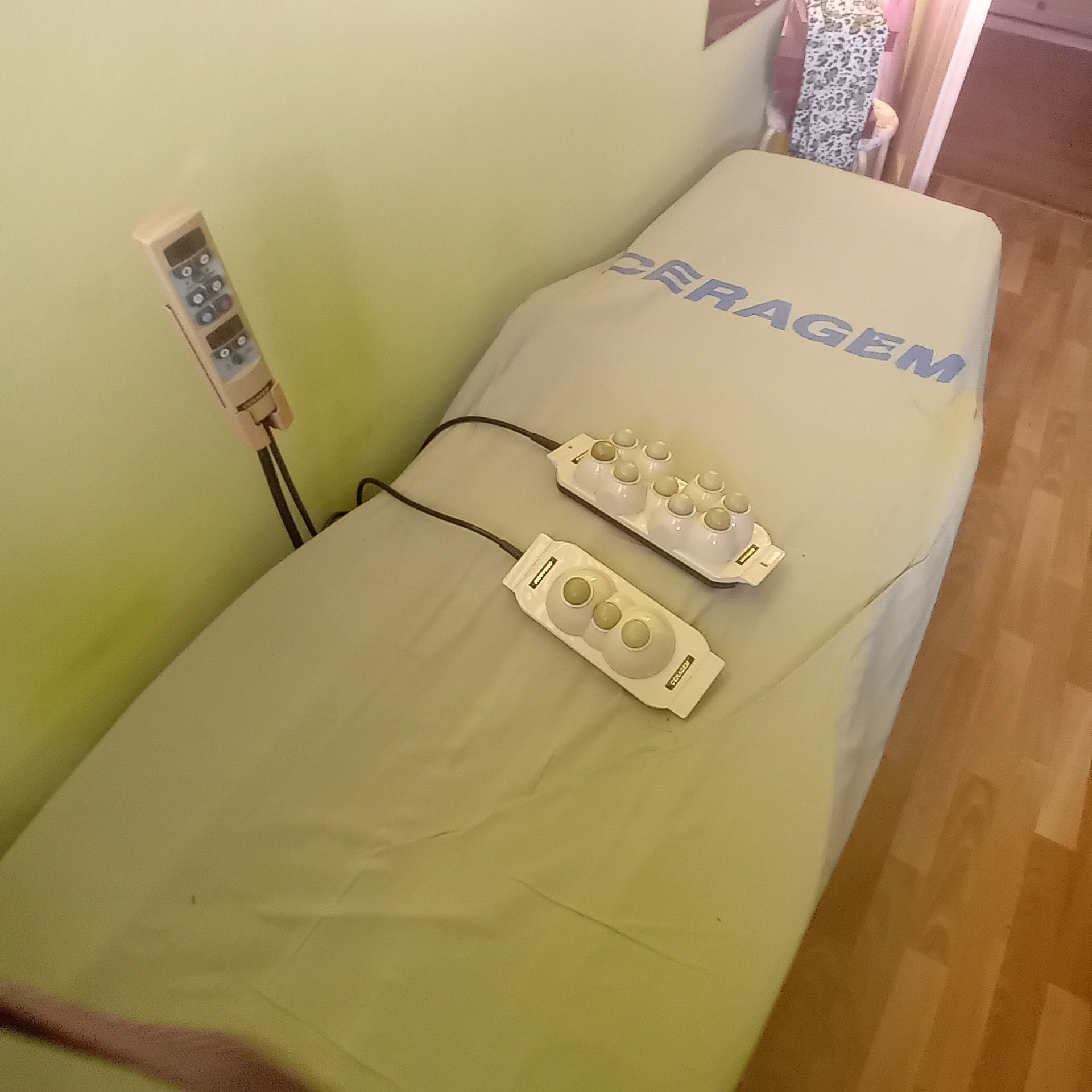 Łóżķo masujące CERAGEM-E