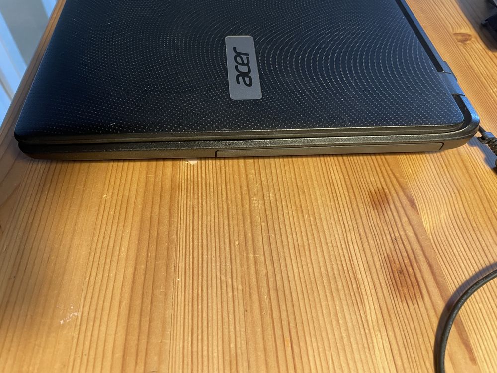 Продам ноутбук Acer ES1-512