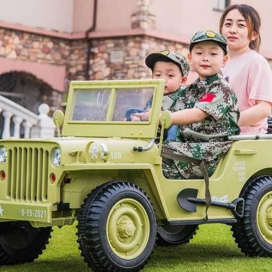 Wojskowy Jeep na akumulator 4x45W 3 osobowy dla dzieci do 100 kg