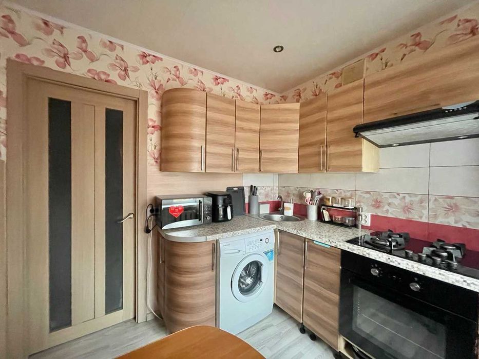 Продам 1 кімнатну з ремонтом Слобожанський, Косіора, Батумська