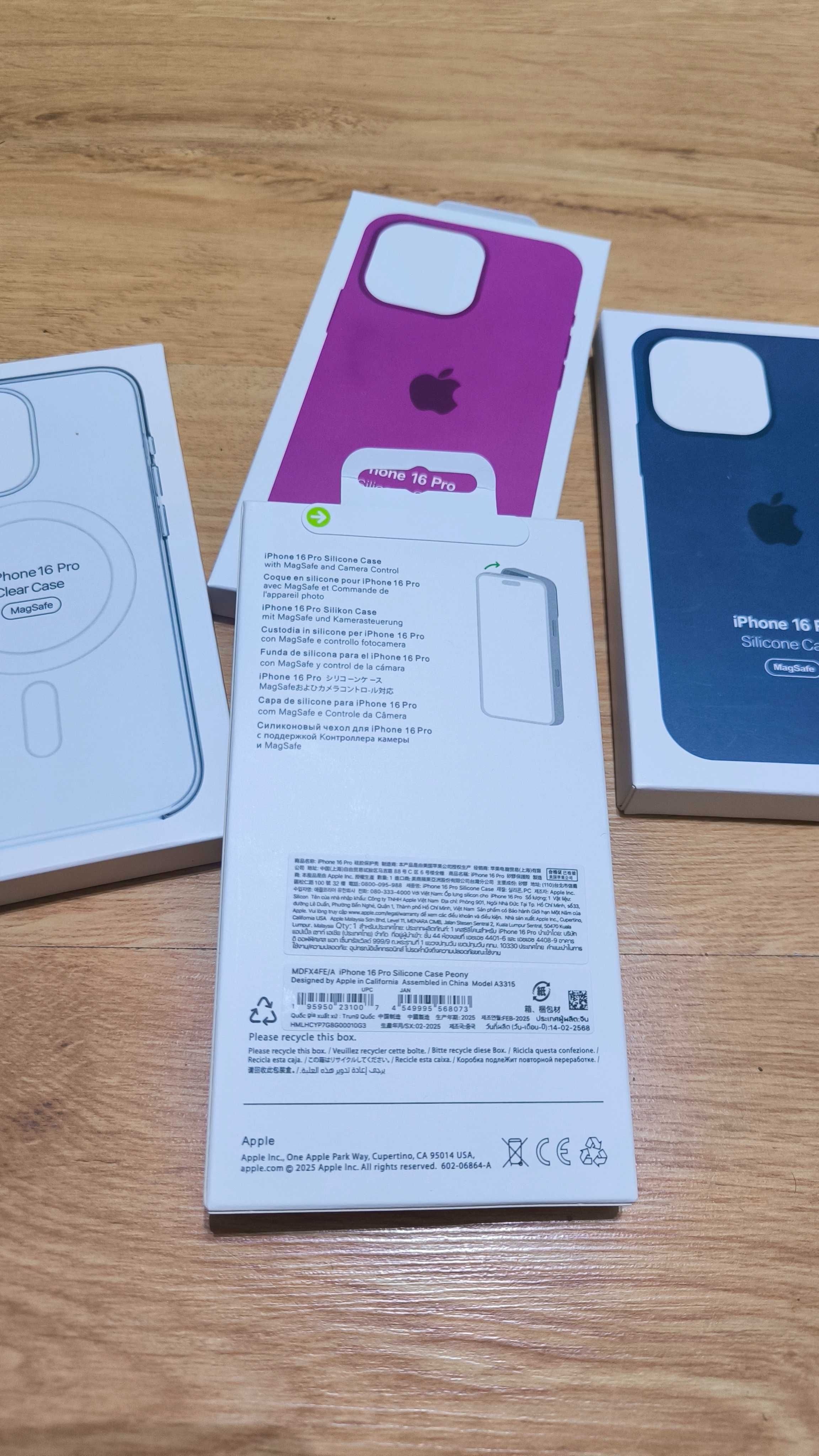 Etui iPhone 16 Pro - niebieski, clear, rozowy