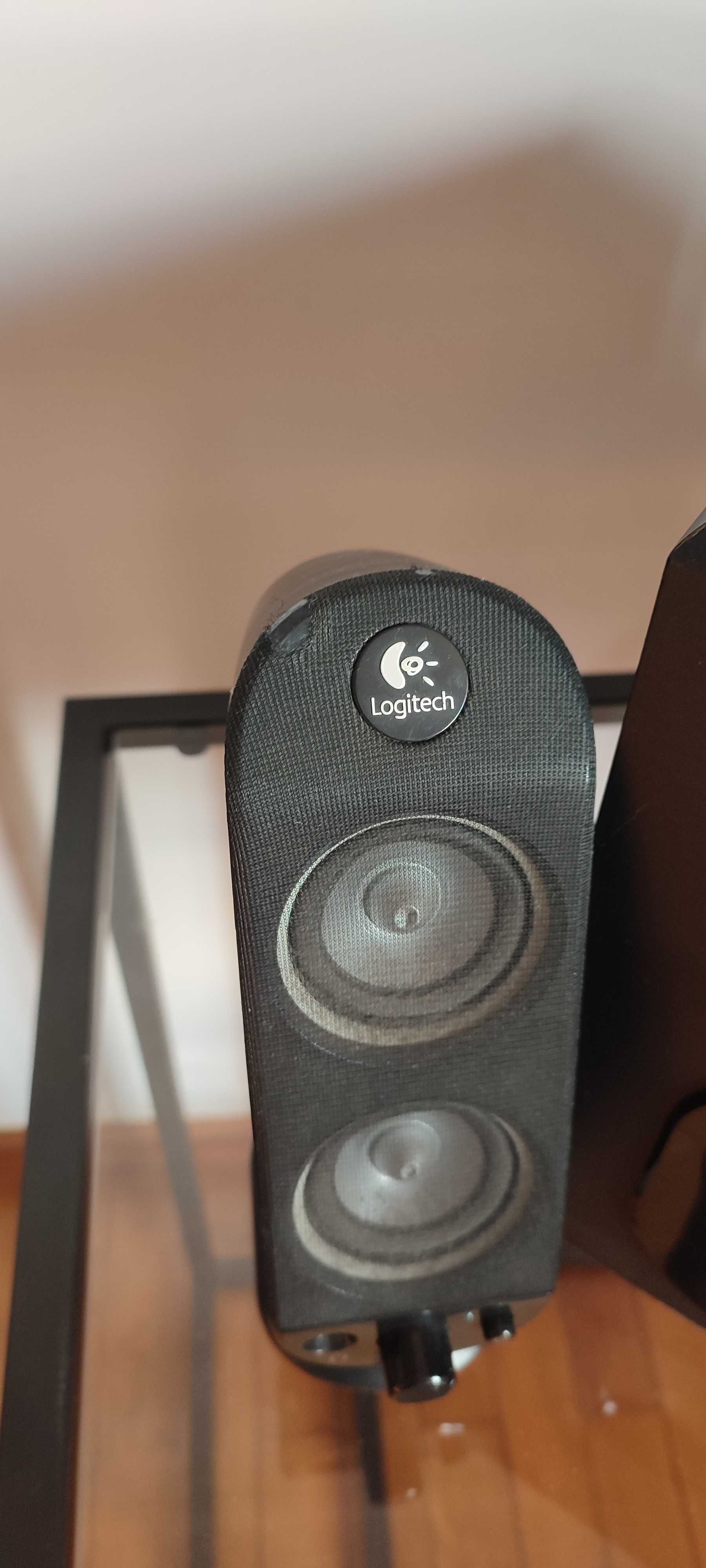 Colunas Logitech X-230