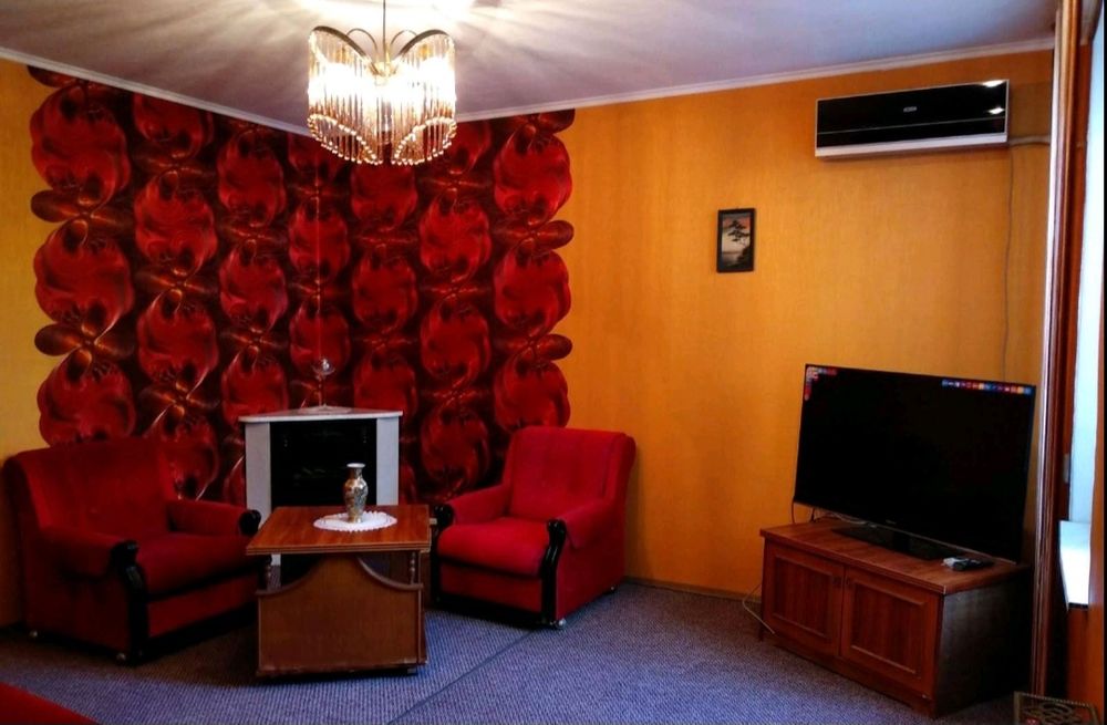 Здається  невеликий  будинок  Олександрівський район можна військовим