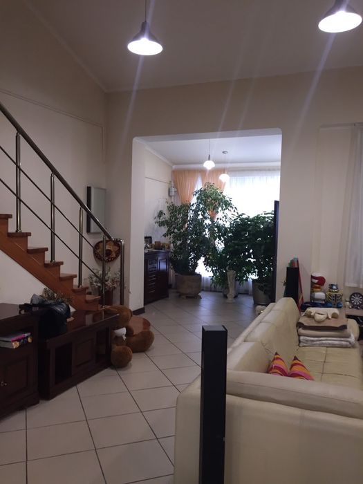 Продаємо дім на Лідерсовському Бульваріі ,2 хвилини і ви на пляжі