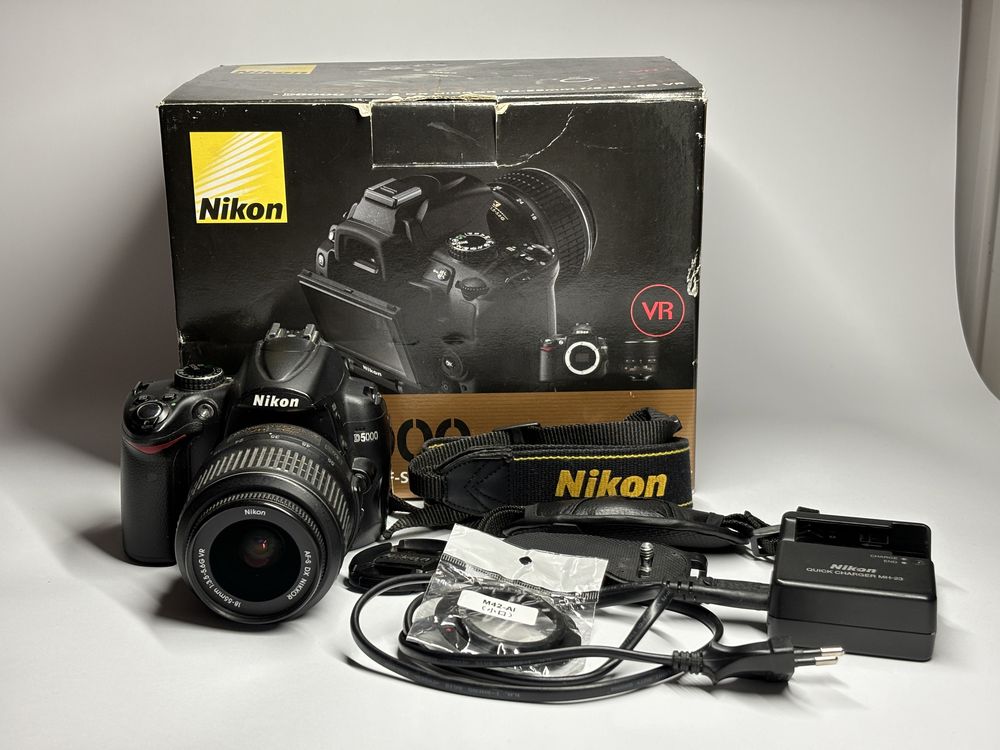 Nikon D5000 Nikkor 18-55 mm
