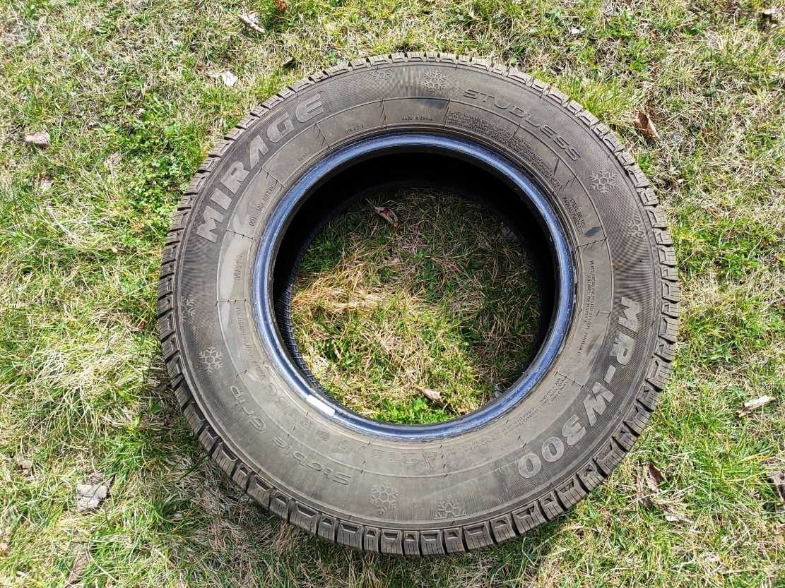 Opony 215/70/15C para 8mm bieżnika 2024r Mirage MR-W300 prawie nowe