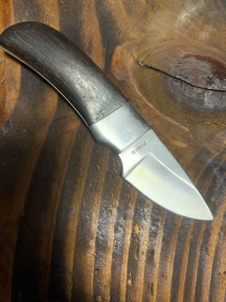 Разделочный шкуросъемный нож