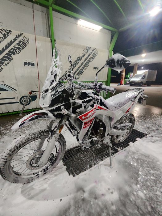 Мотоцикл Voge rally 300 ( Loncin lx300 GY-A ) }