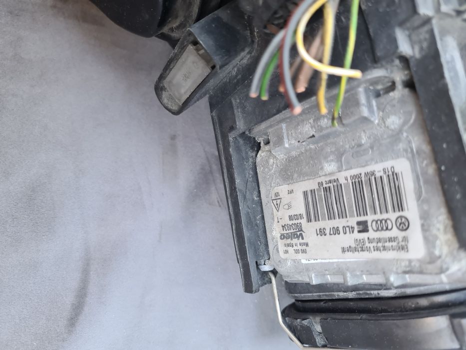 Lampa.Przednia Lewa BI Xenon Skretny VW Passat b6