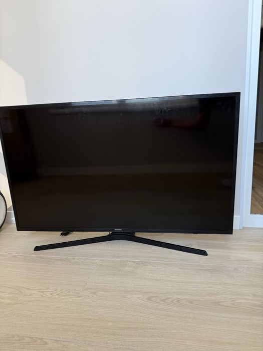 Телевізор Samsung UE43KU6000