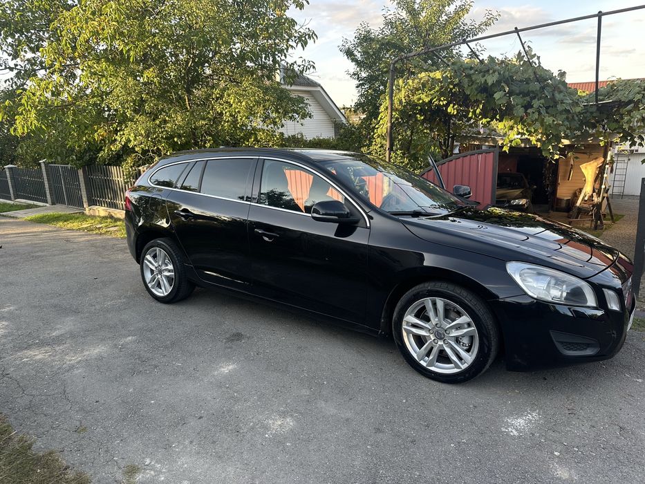 Продам VOLVO V60