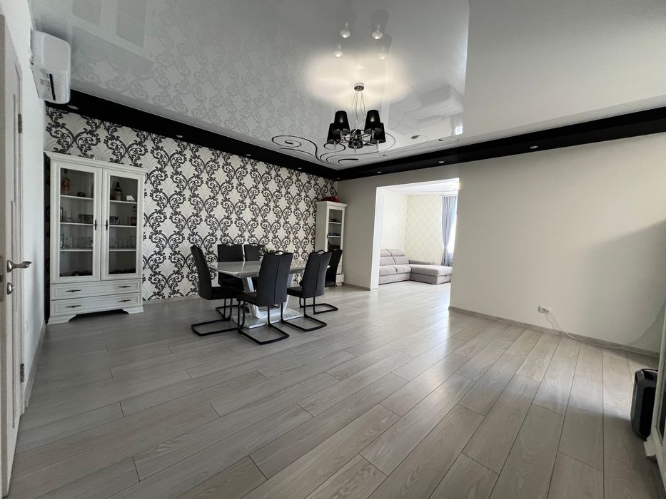 БЕЗ КОМІСІЇ. Продаж будинку з ремонтос тв меблями