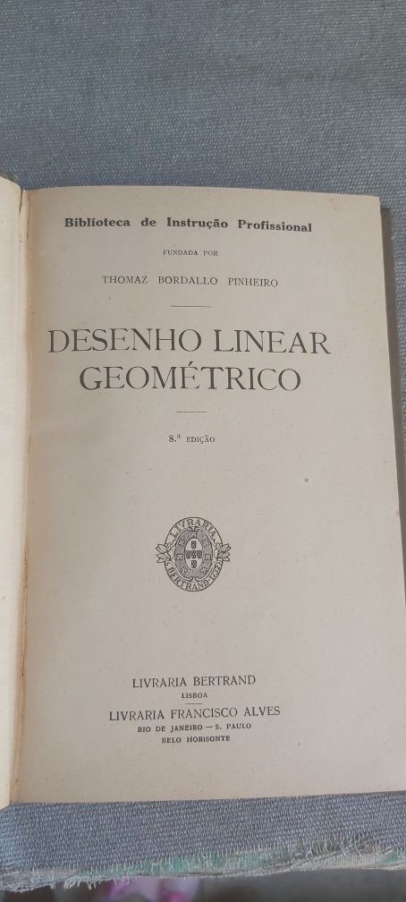 Livros "Desenho Linear Geométrico" e "Elementos Geometria" (Antigos)