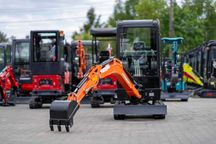 Nowa Koparka OGRZEWANA KABINA 1500kg SV15 3cyl DIESEL Ram SKR  3 Łyżki