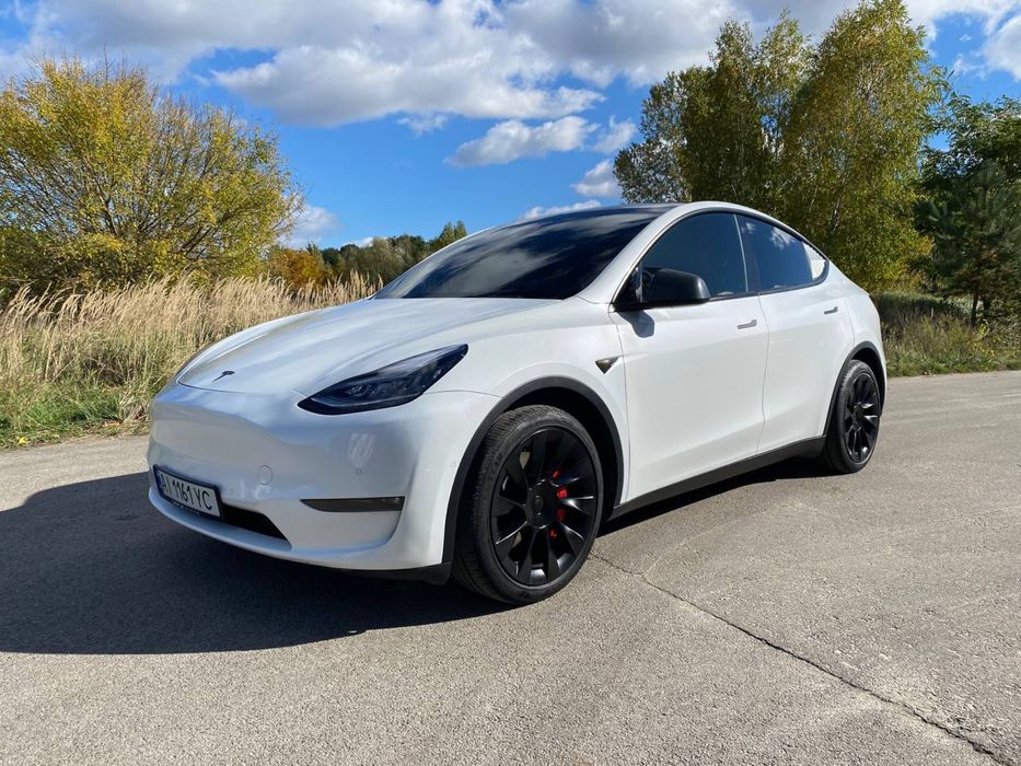 Tesla model Y 2021