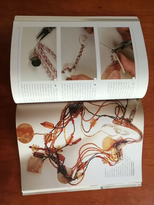 Livro de bijuteria artesanato joalharia ourivesaria