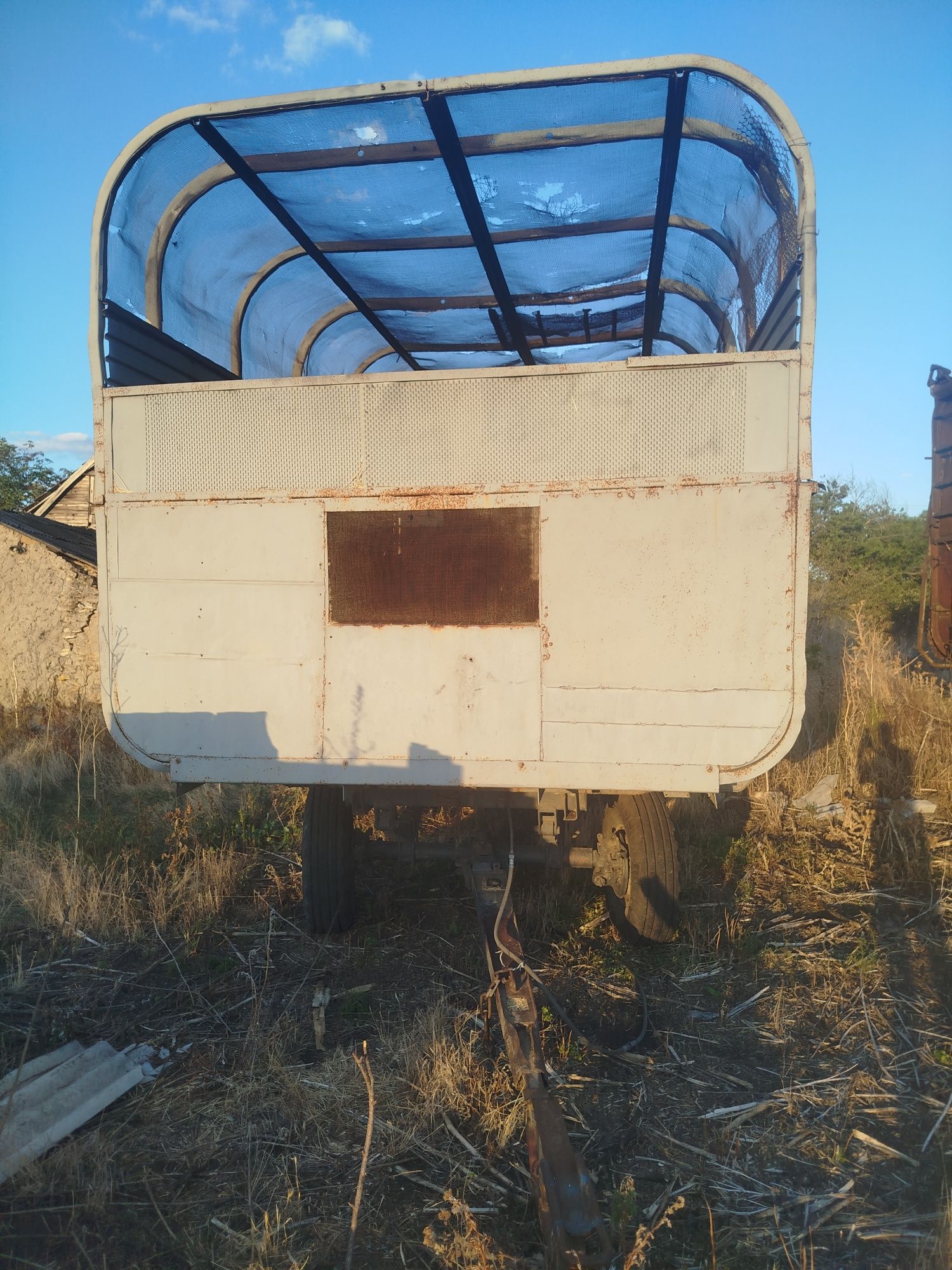 Продам прицеп под солому
