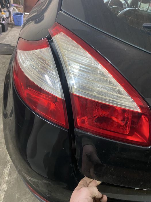 Задні стопи megan3 хаджбек універсал