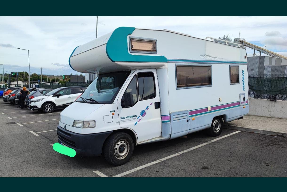 Autocaravana Familiar à Venda: Aceito retoma, Pronta para Novas Aventu