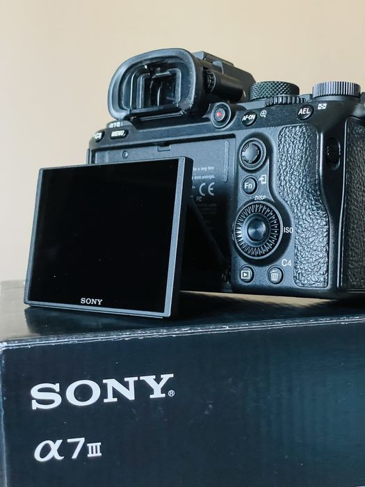 Sony A7III – pełna klatka, aparat bezlusterkowy