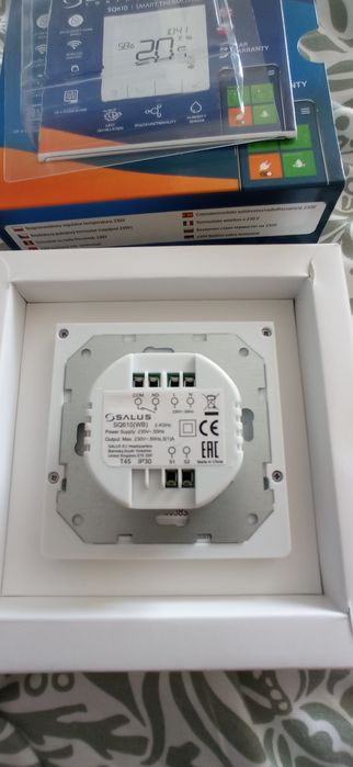 Salus 2 X  SQ610 (WB)  podtynkowe 230 v smart Thermostat