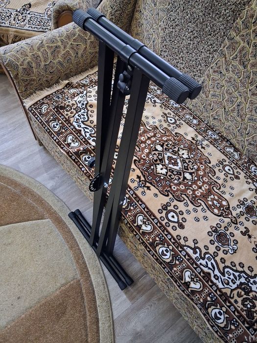 Стійка/тримач під синтезатор. Сумка/чохол для синтезатора.