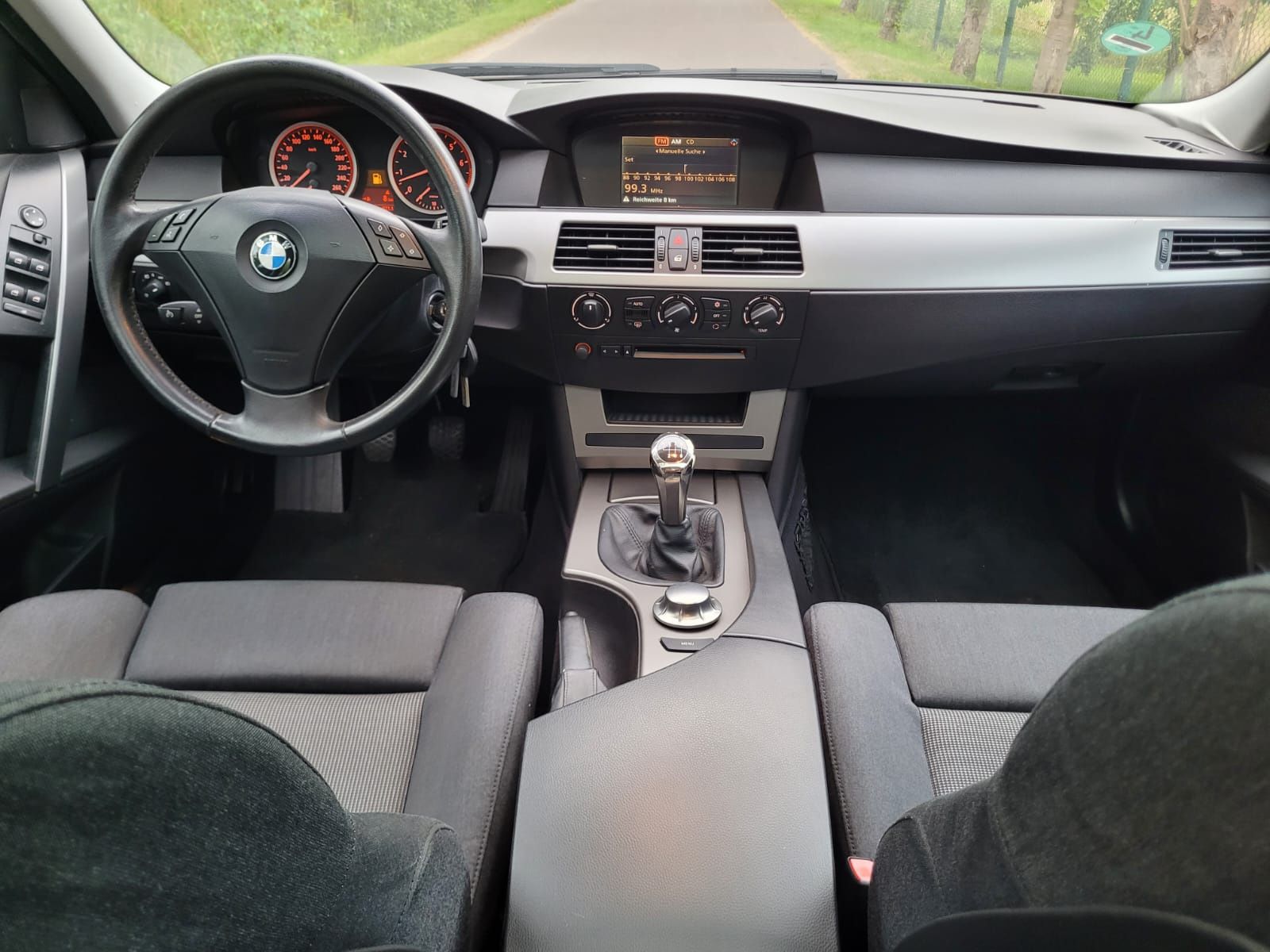 Bmw E60 525 Benzyna 218 KM ,2005 r
Moc 218 Koni
Pojemność 2500
C