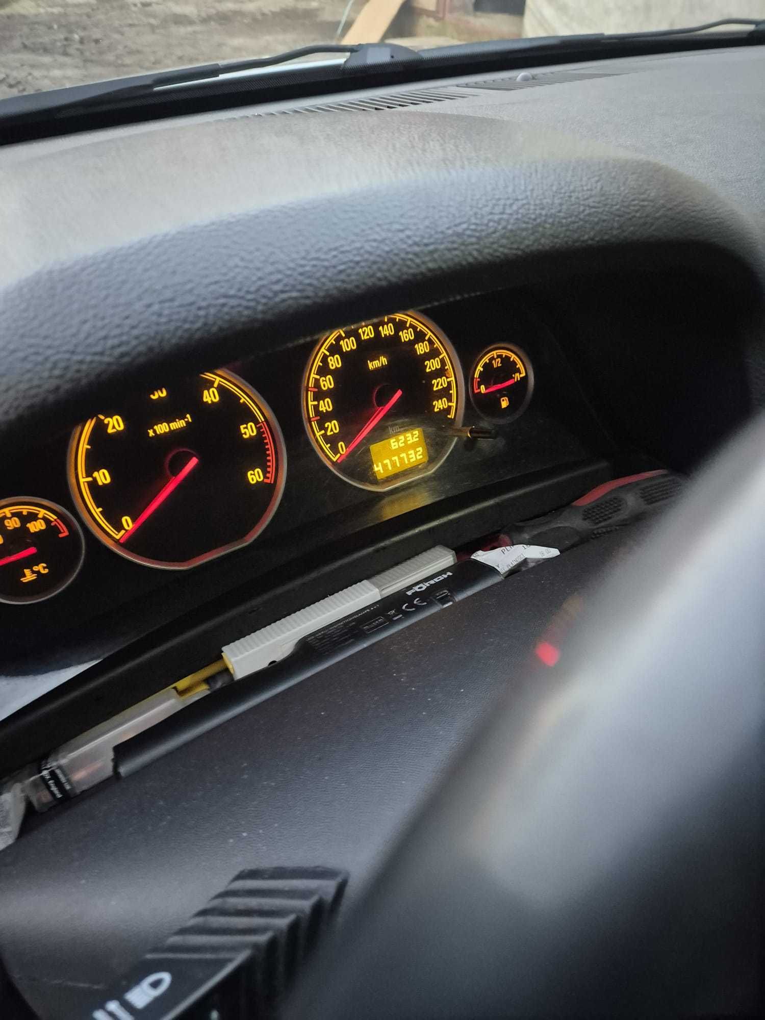Opel  Vectra C  Hatchback