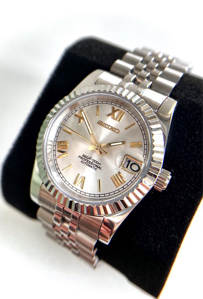 Customowy Zegarek Automatyczny „Seiko Mod Datejust” srebrno-złoty
