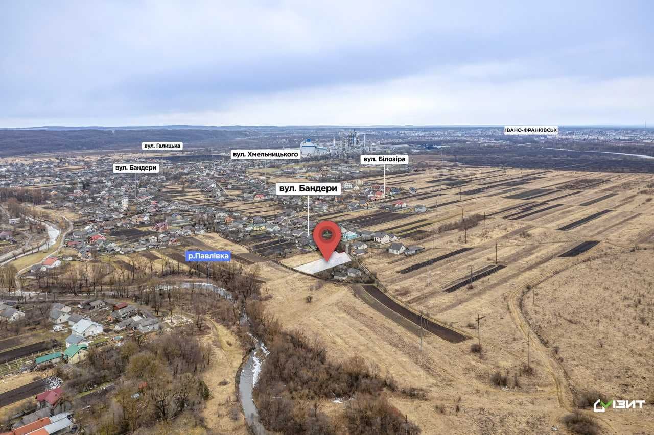 Особняк  передмістя Івано-Франківська. Земля 19 соток