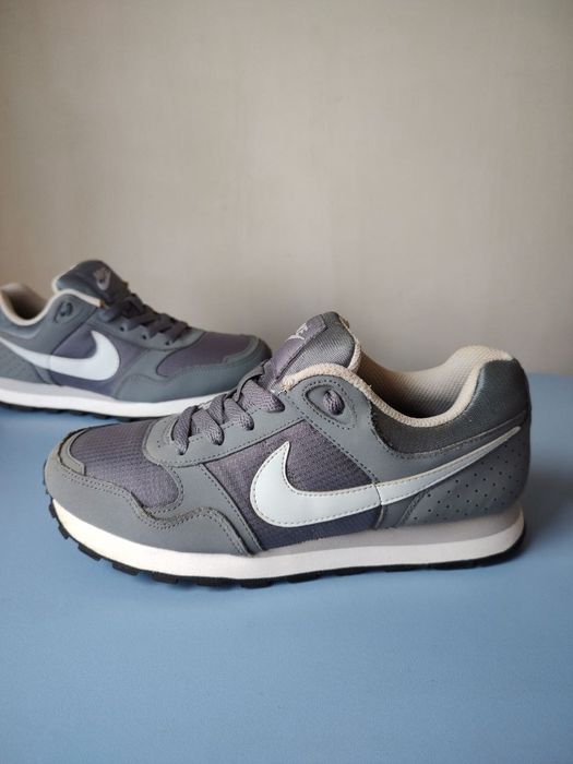 Кросовки Nike 38p мокасини хайтопи кросівки