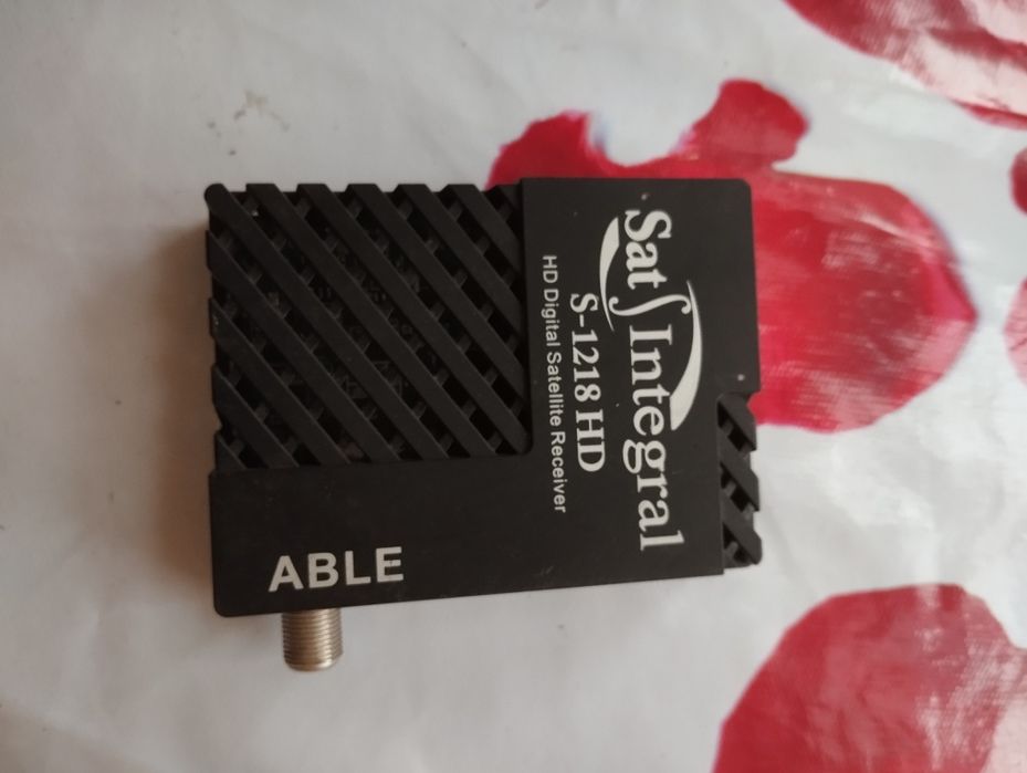 Продам спутниковый ресивер.