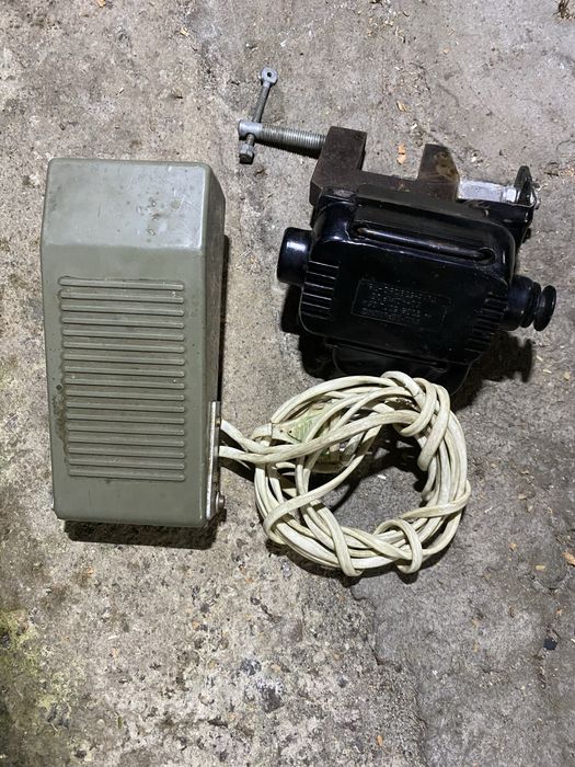 Моторчик та педалька для швейної машинки