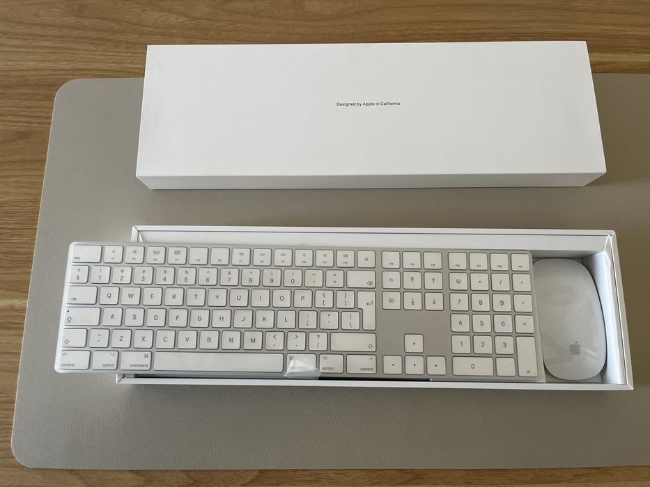 iMac 21.5” (2020) – i5 6-Core | 16 GB | 512 GB SSD | Mint + Box