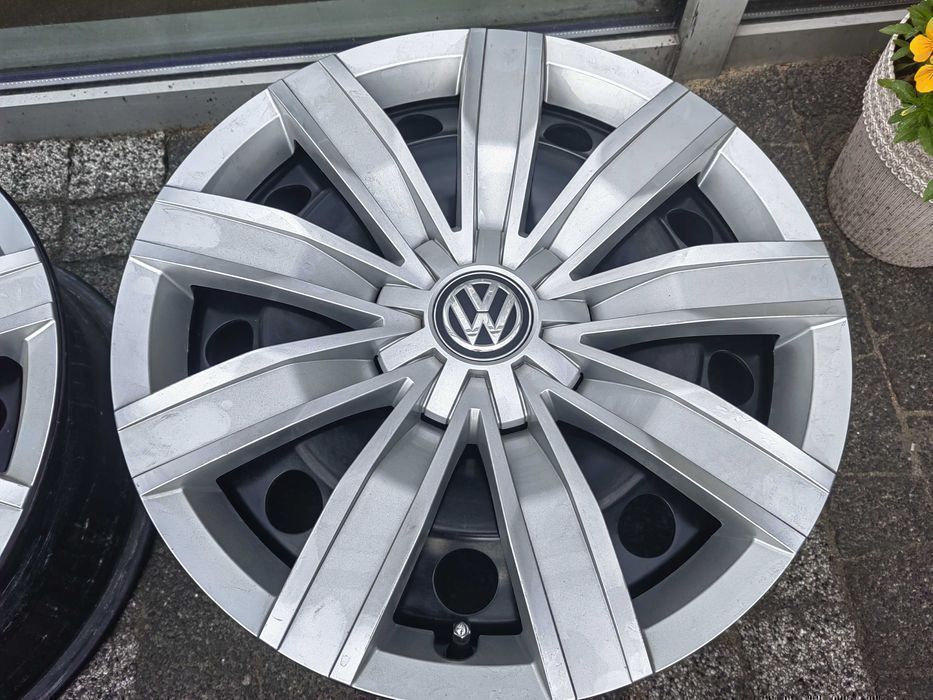 VW TIGUAN II 17" Passat Sharan KOMPLET z kołpakami Felgi Stalowe 5n0
