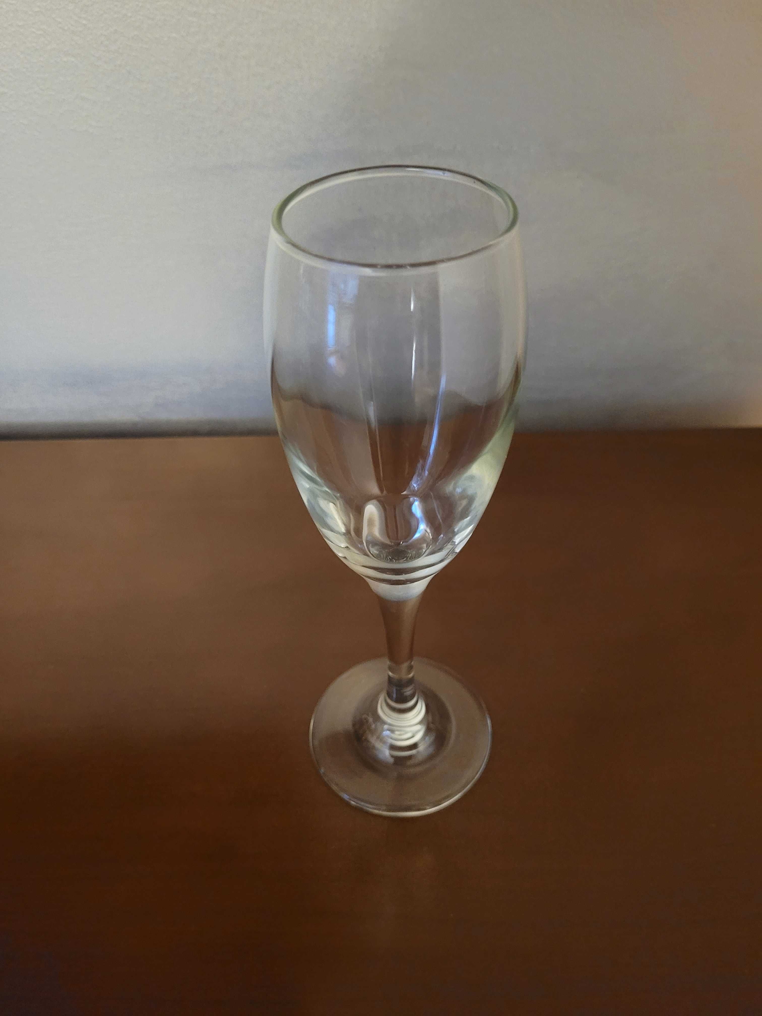 Kieliszek do szampana 200 mm wysoki 50 mm średnica szkło szklany
