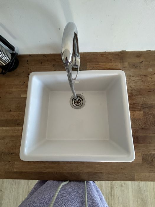 Lava loiça Ikea como novo  com torneira