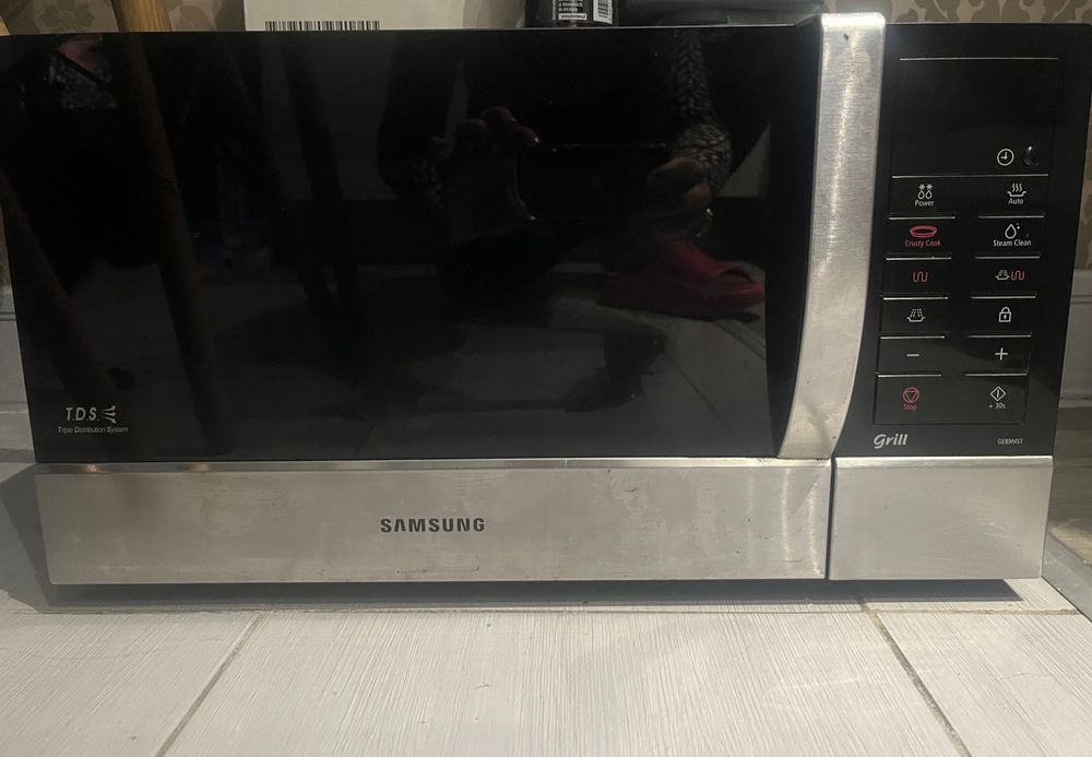 Mikrofala Samsung GE89MST
