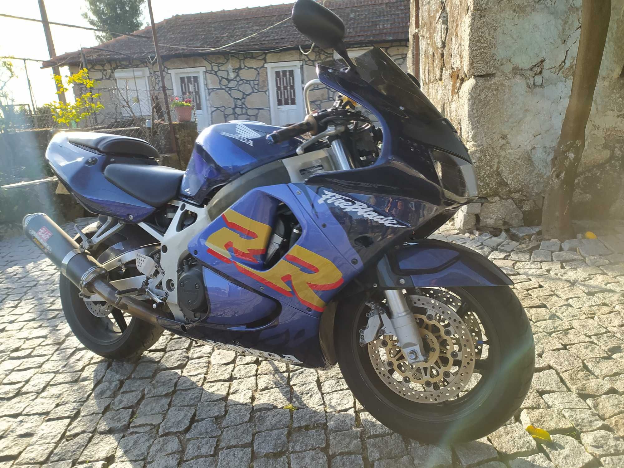 honda cbr 919 fierblade