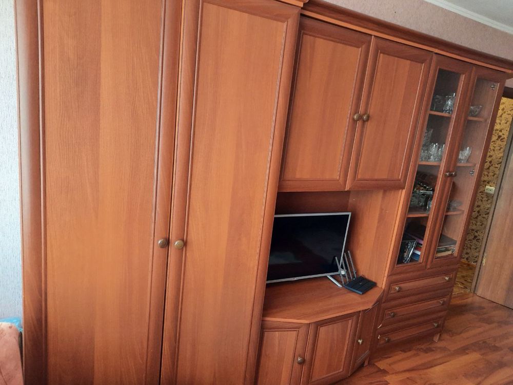 Продам стінку у вітальню