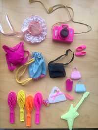 Bebé e acessórios Barbie (saco cama, sapatos, escova, malas, chapéu)